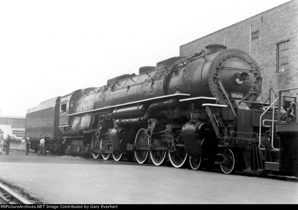 DH 4-6-6-4 #1524 - Delaware & Hudson